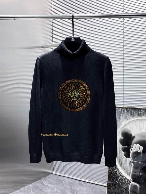 Versace Men's Sweater 55